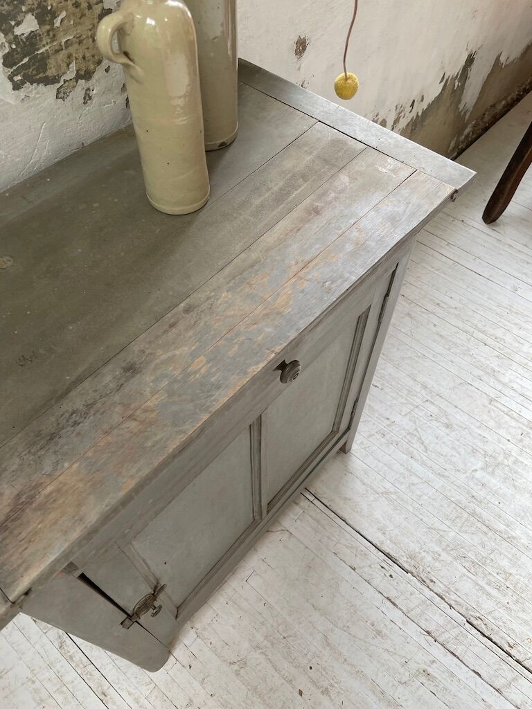 Confectioner furniture loom gray blue