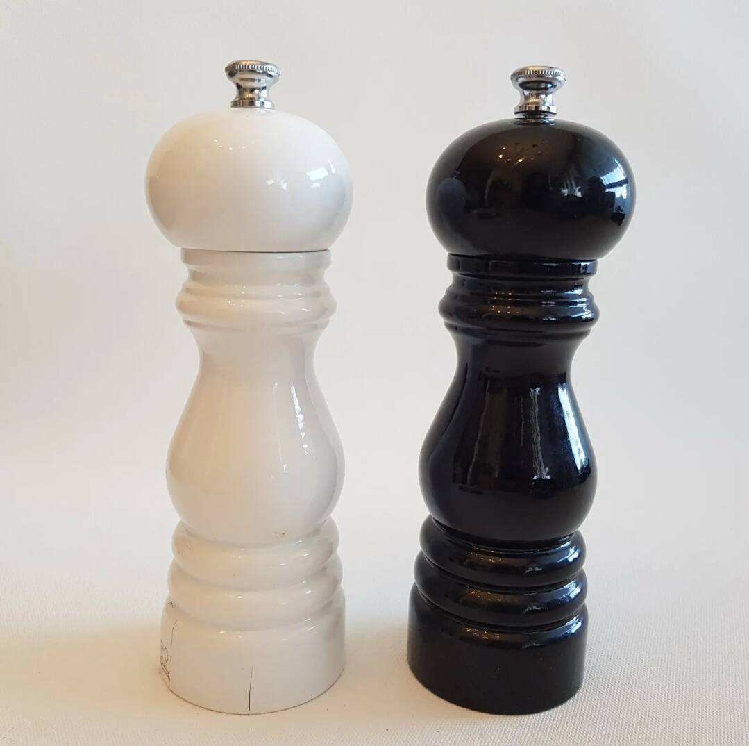 Peugeot salt and pepper mill set in black and white lacquered wood 18 cm
