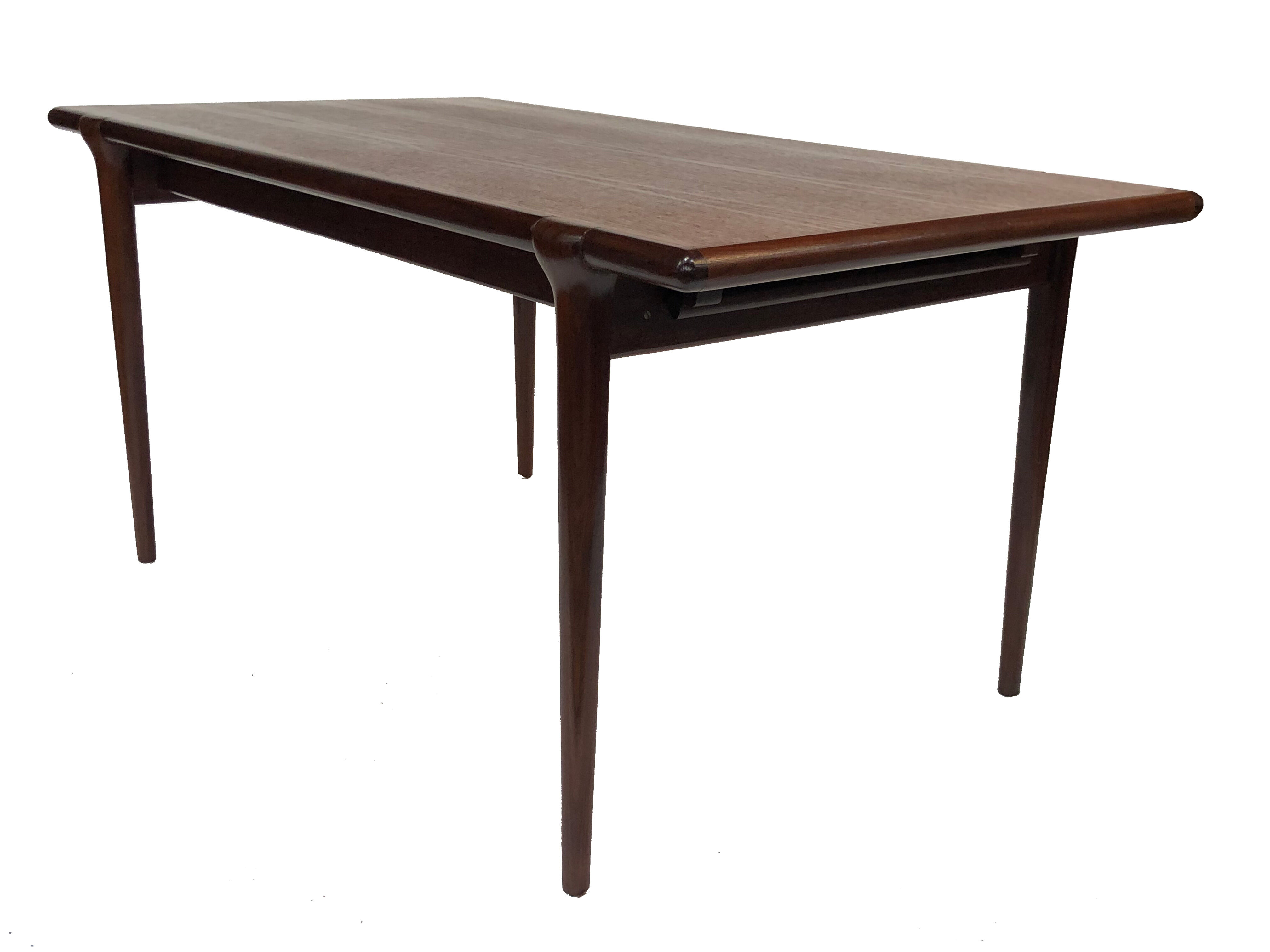 Table à manger vintage Topform en teck massif extensible 1960