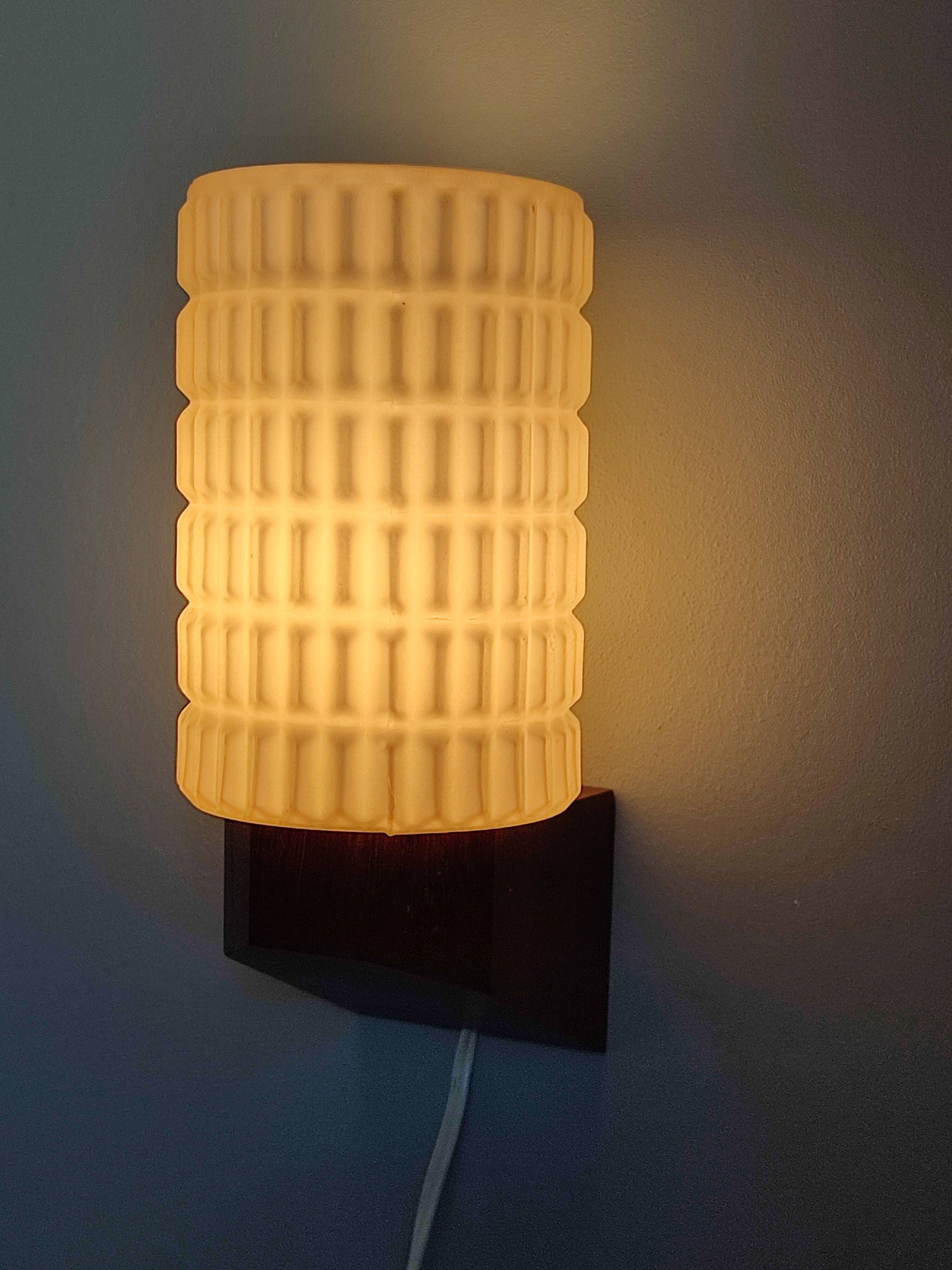 Wall lamp in opaline and vintage teak