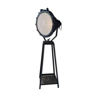 Projecteur industriel vintage sur pied