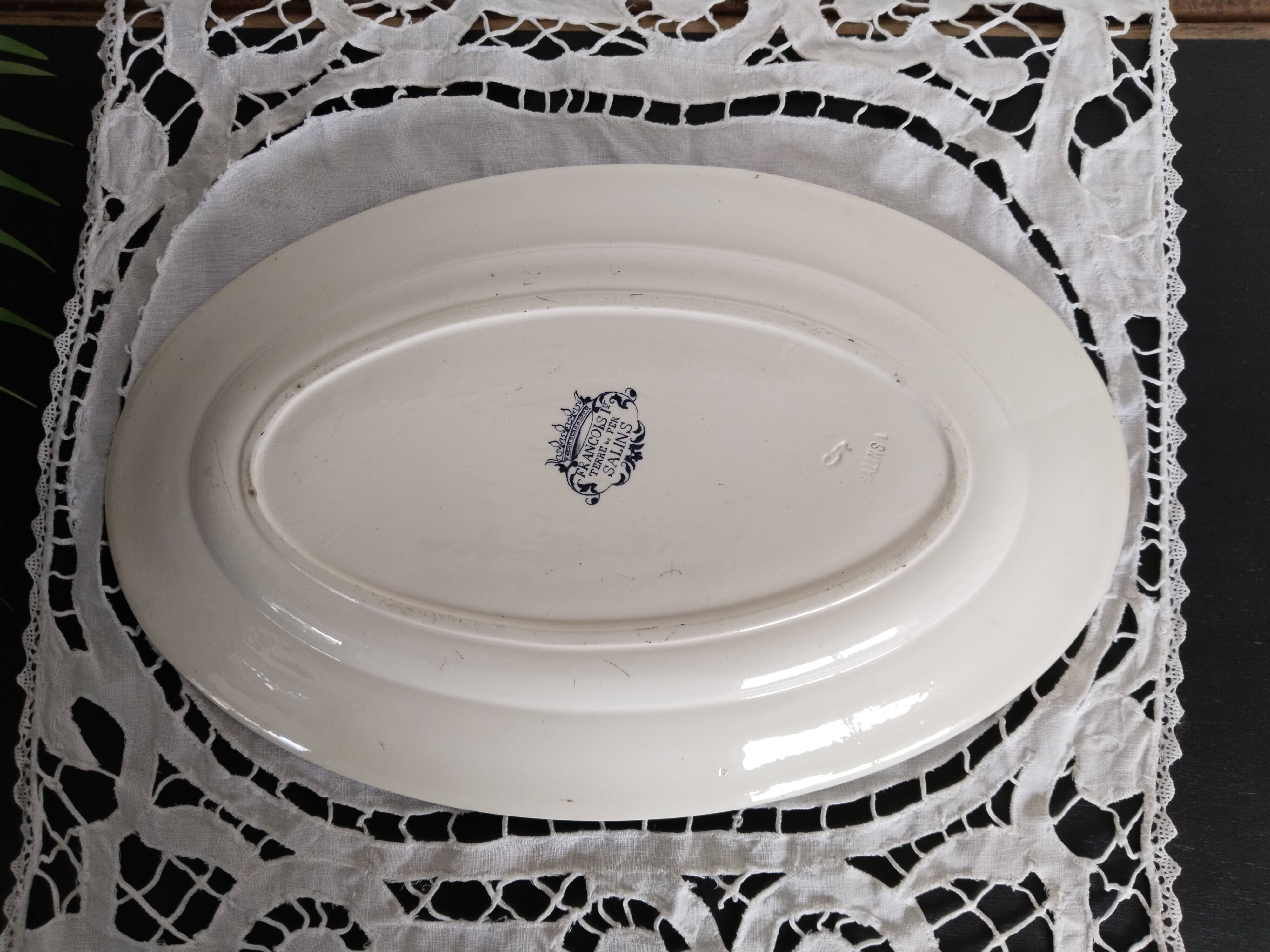Oval earthenware serving dish Terre de Fer, Salins, Salamander François I motif