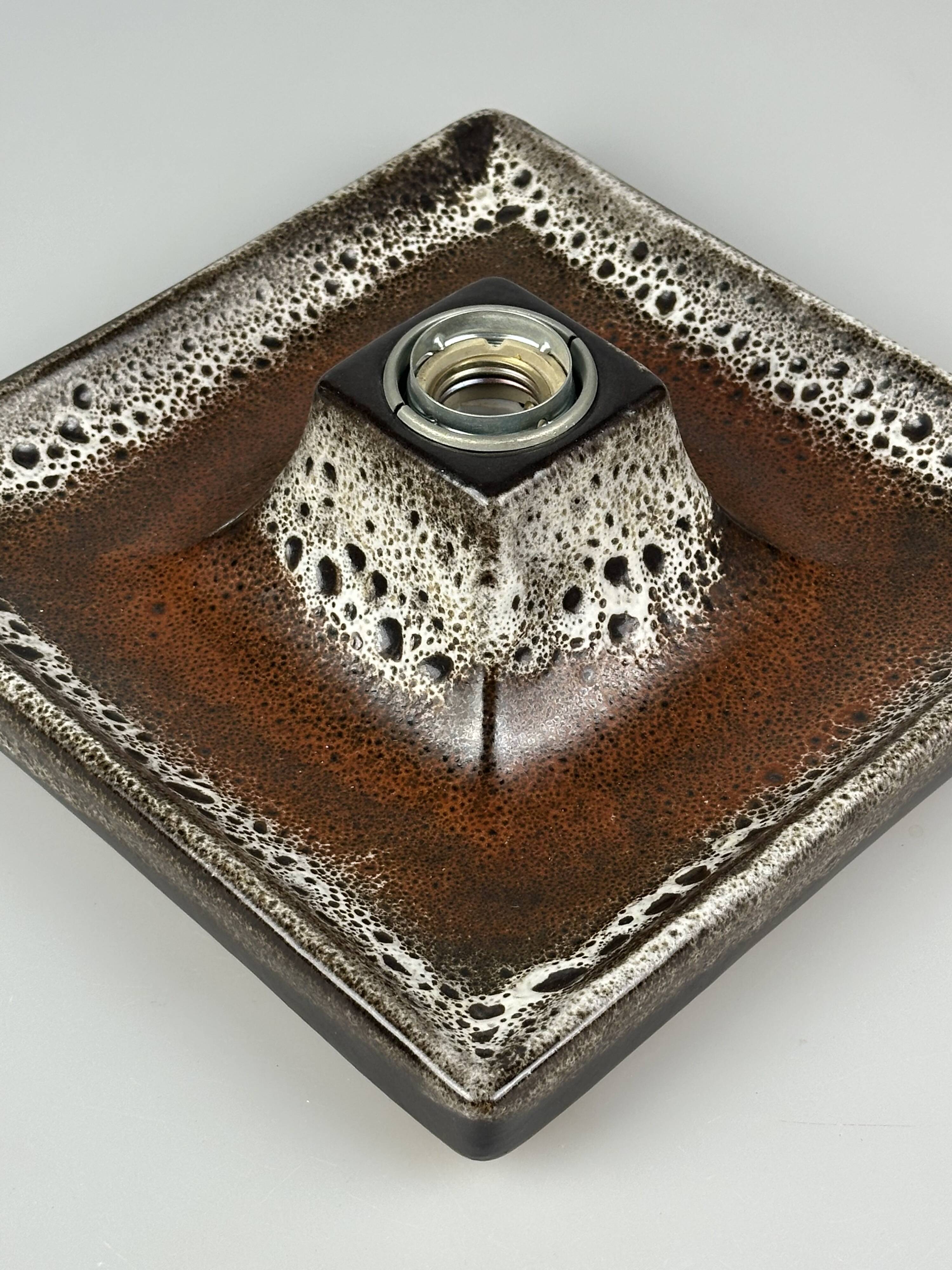Lampe murale en céramique des années 1960/70, applique murale du milieu du siècle, design space age.