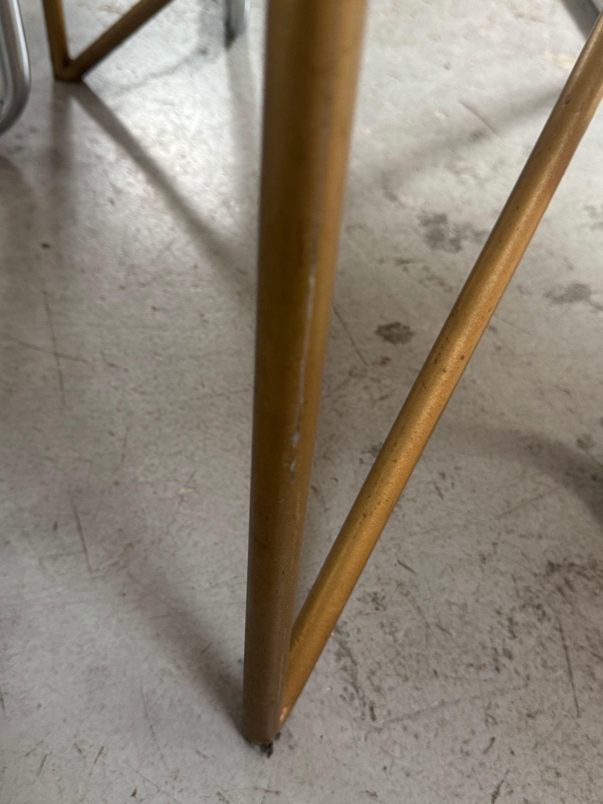 Table ovale en marbre