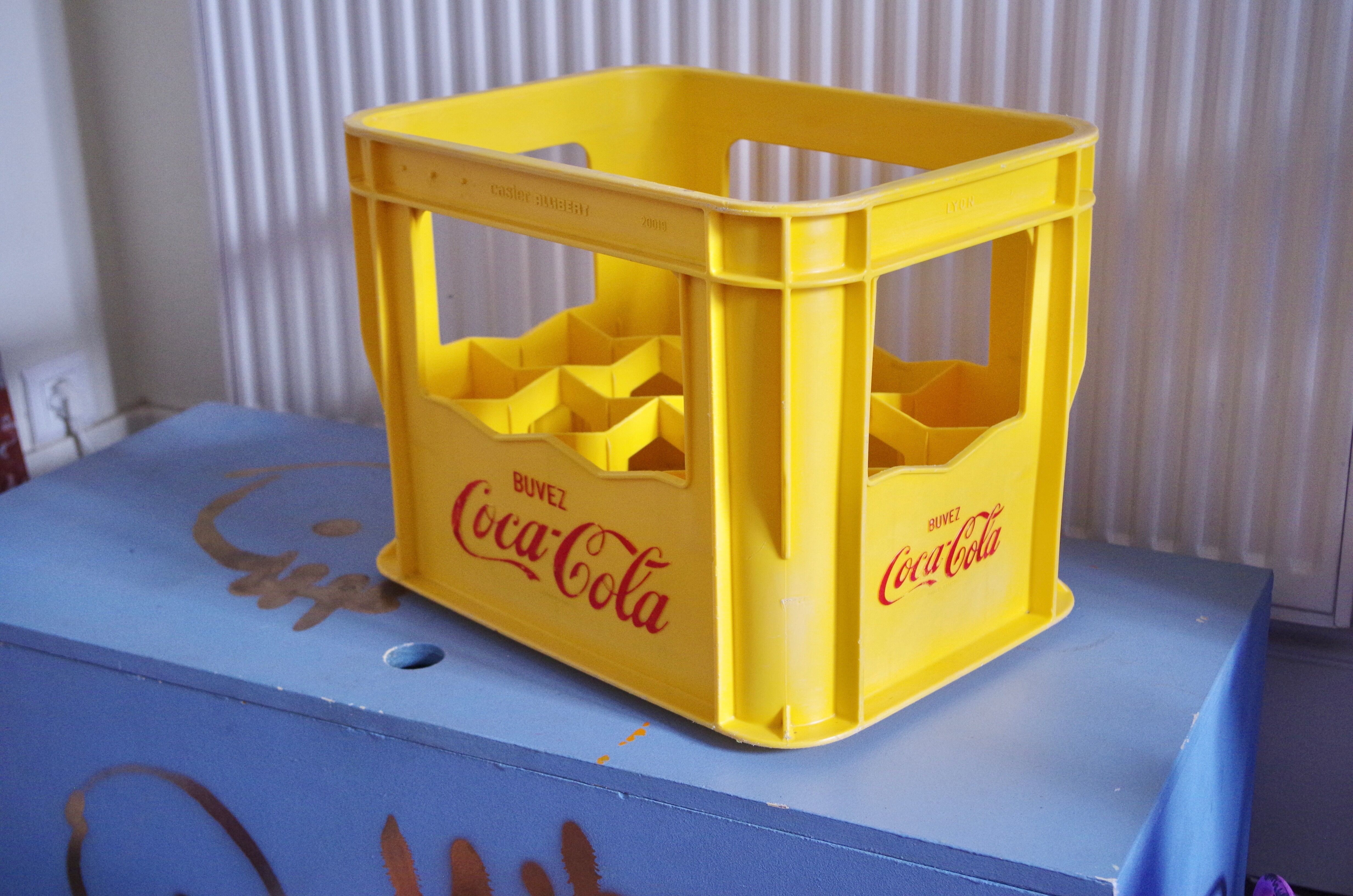 Coca cola vintage bottle locker