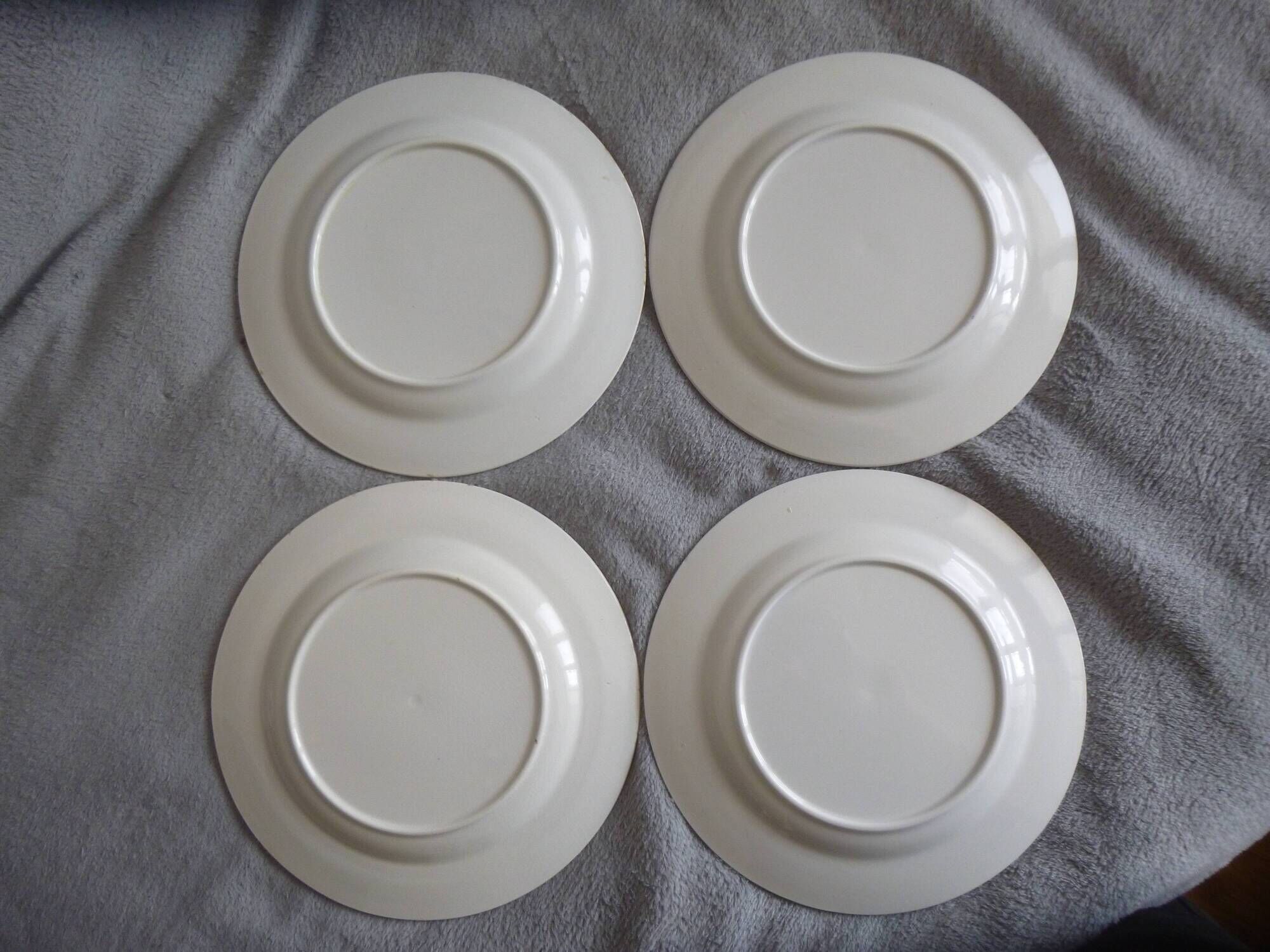 4 assiettes publicitaires Yoplait- Les 3 mousquetaires