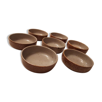 Service of 7 enamelled sandstone ramekins