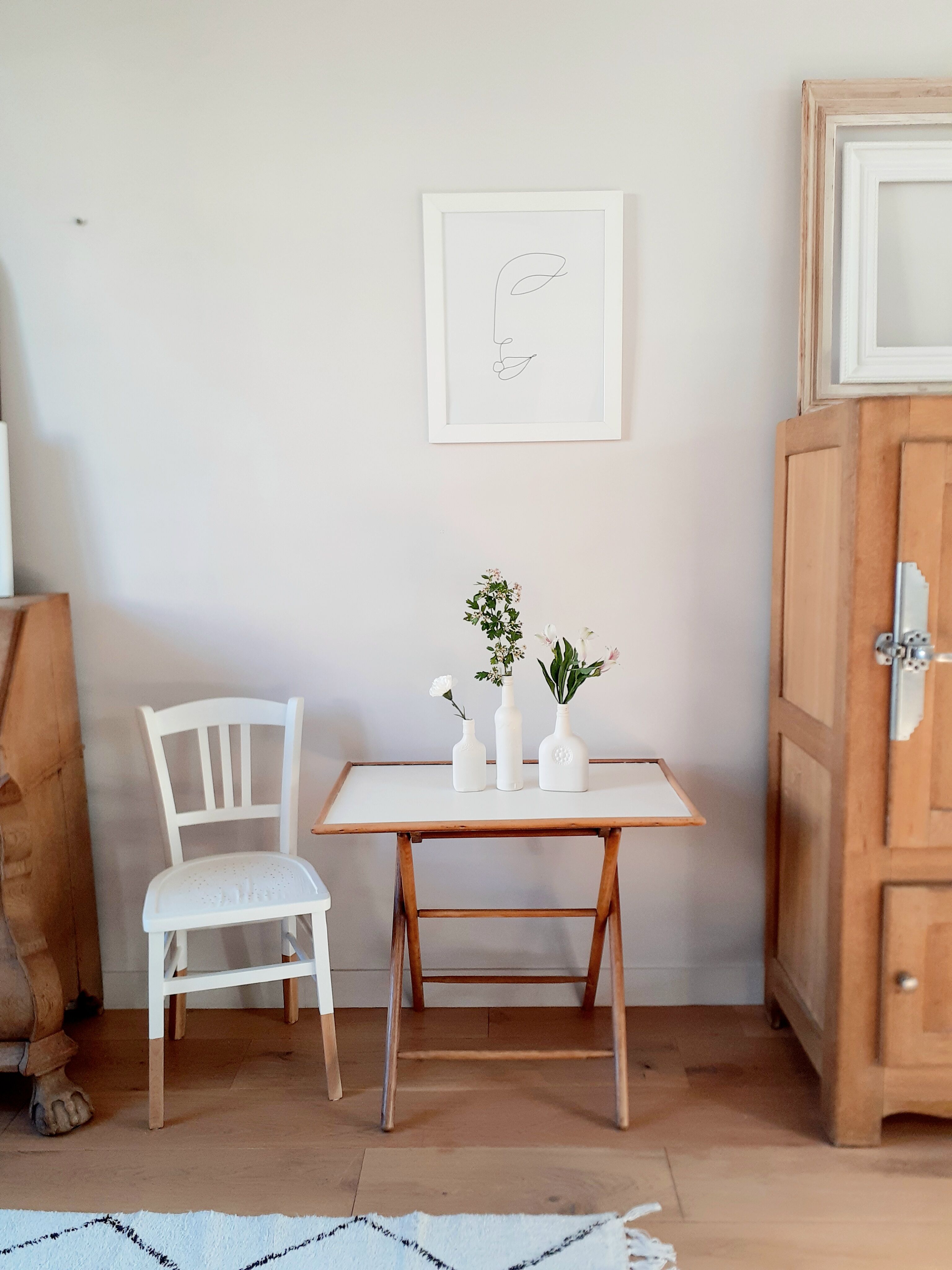 Folding wooden table