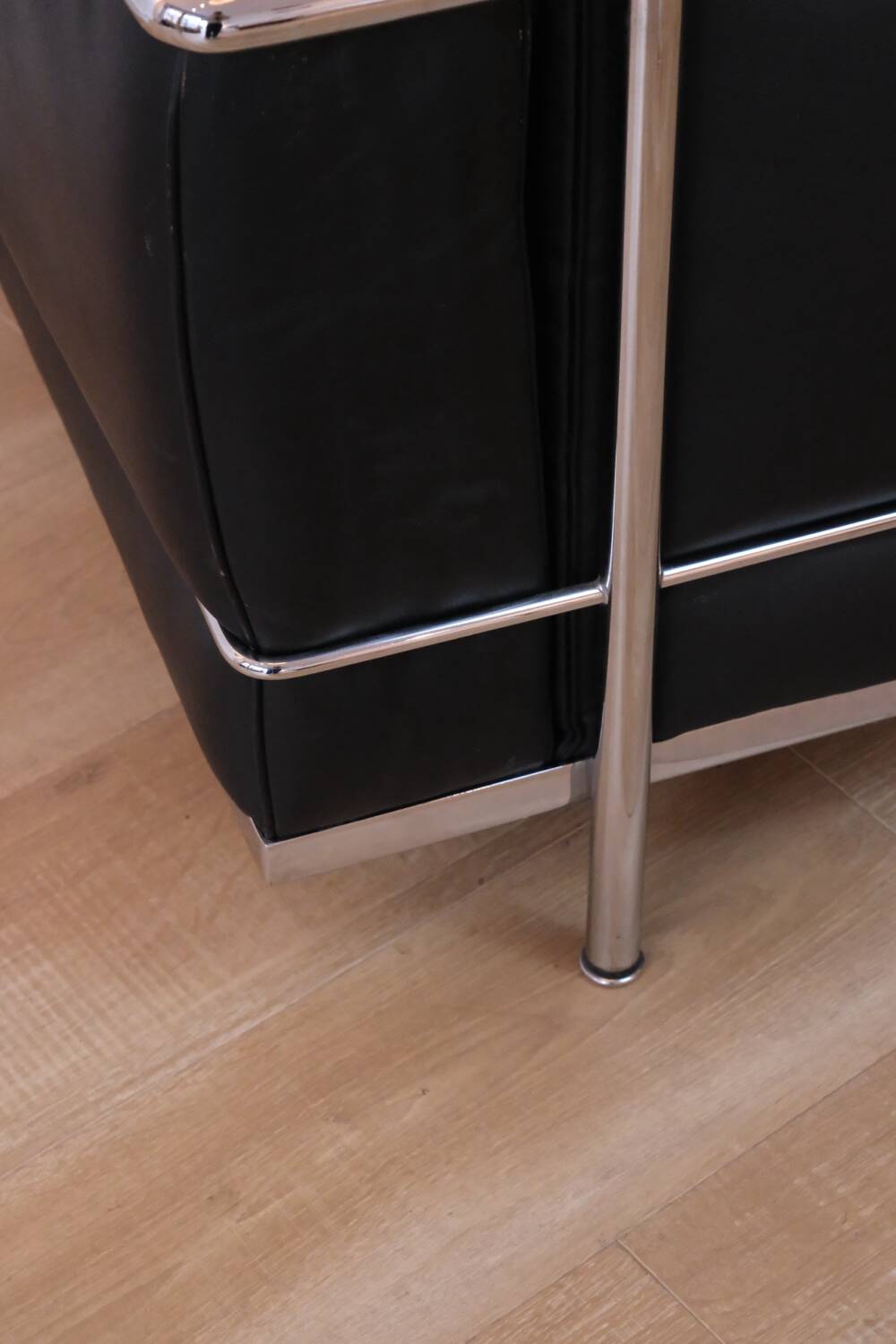 "LC2" armchair by Le Corbusier, Charlotte Perriand for Cassina