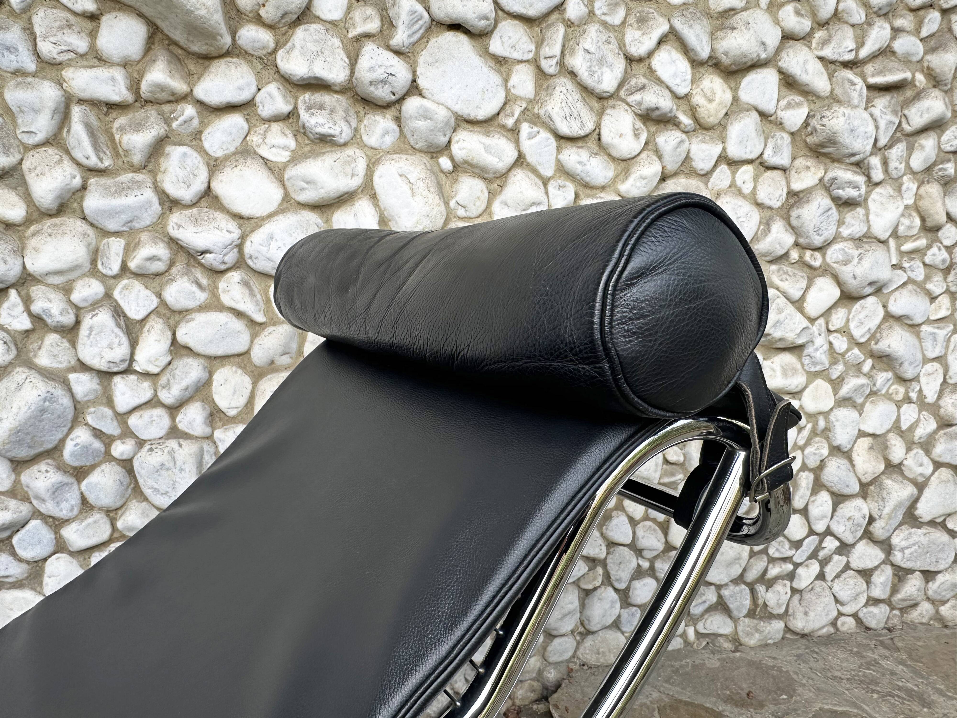 LC4 chaise longue no. 1382 Le Corbusier, Jeanneret & Perriand Cassina, 1960