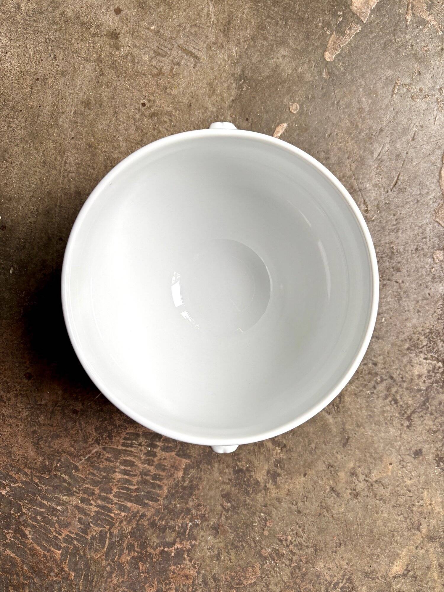 Pillivuyt white porcelain eared salad bowl