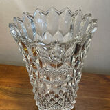 Vase en verre taillé