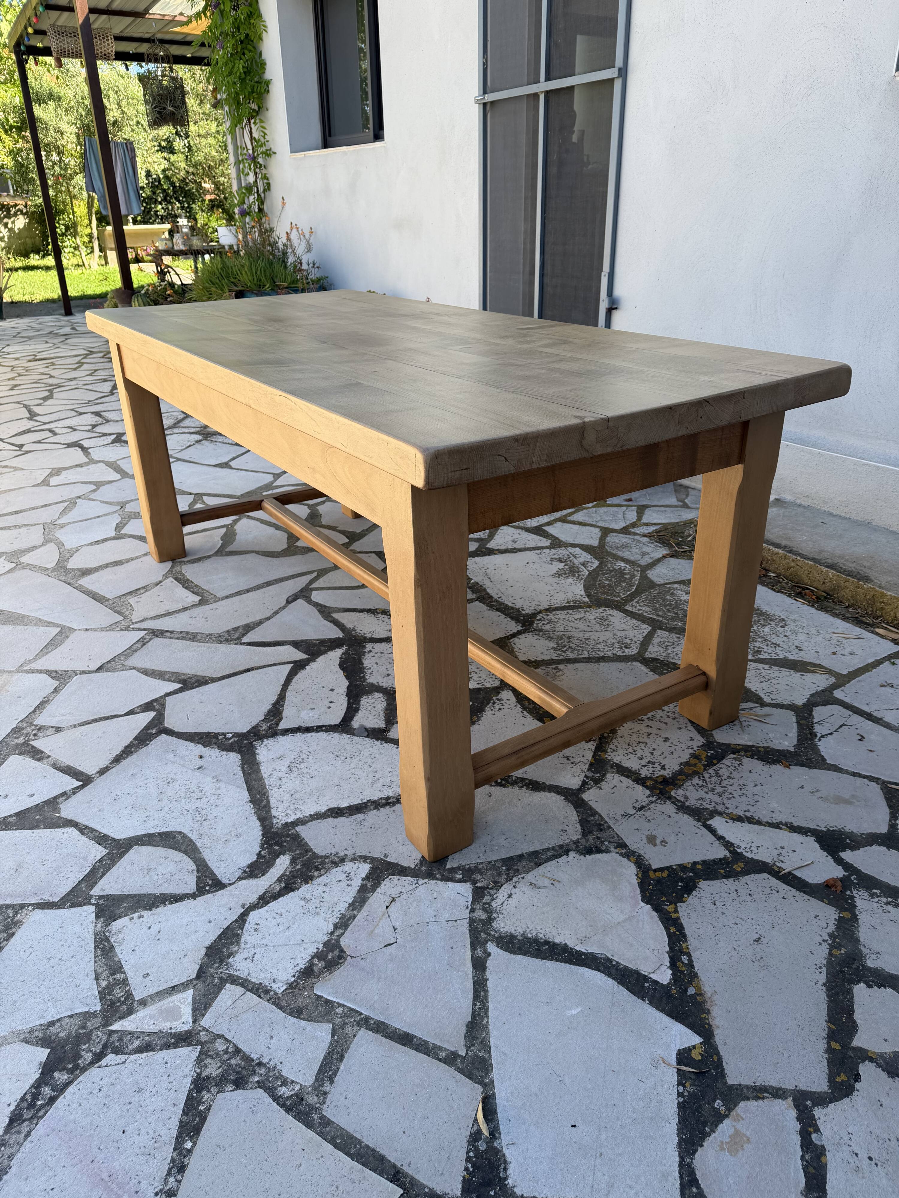 Farm table