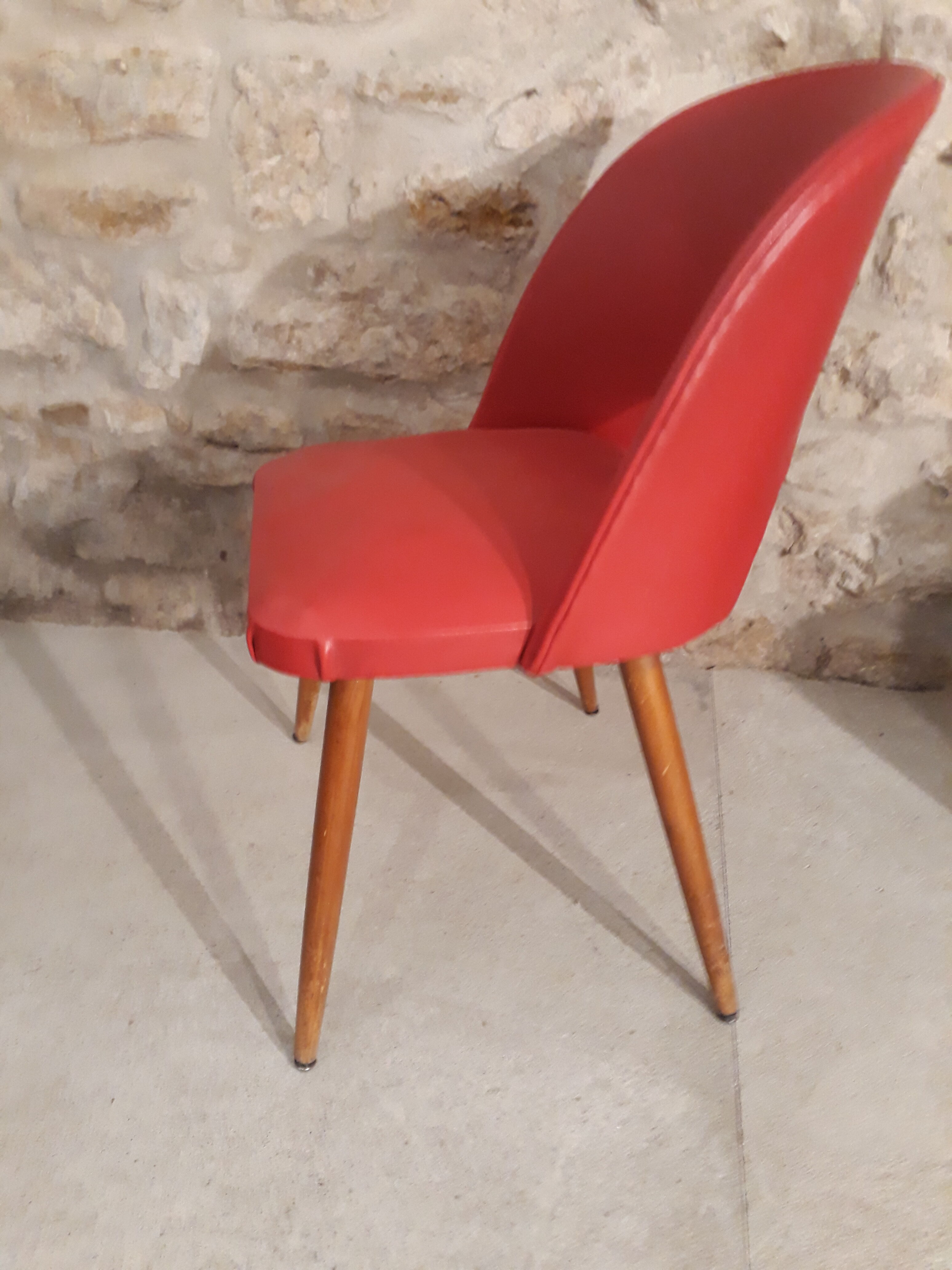 Red vintage leatherette barrel Chair