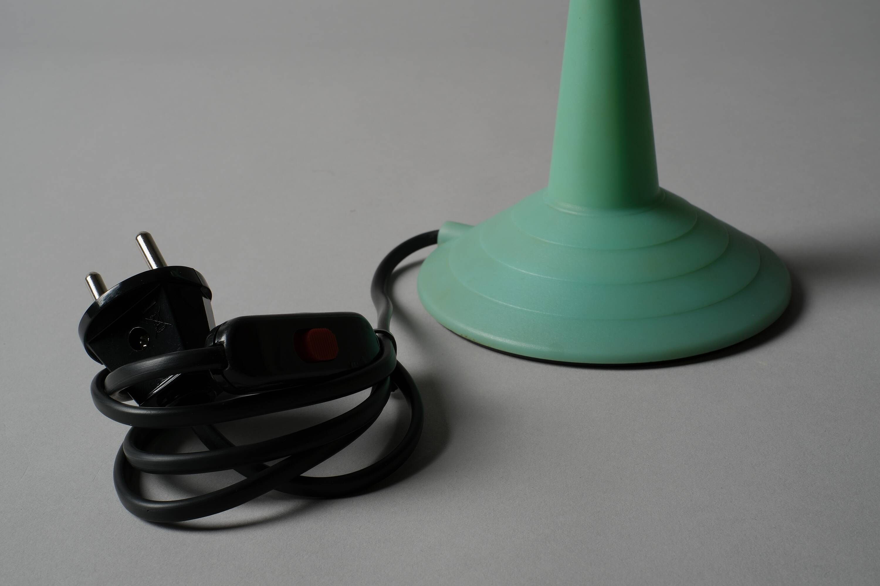 Veneta Lumi Lulù Table Lamp, Beige ABS, Postmodern, Italy, 1980s.