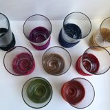 set of 9 small glasses with colored rattan support from the 70s