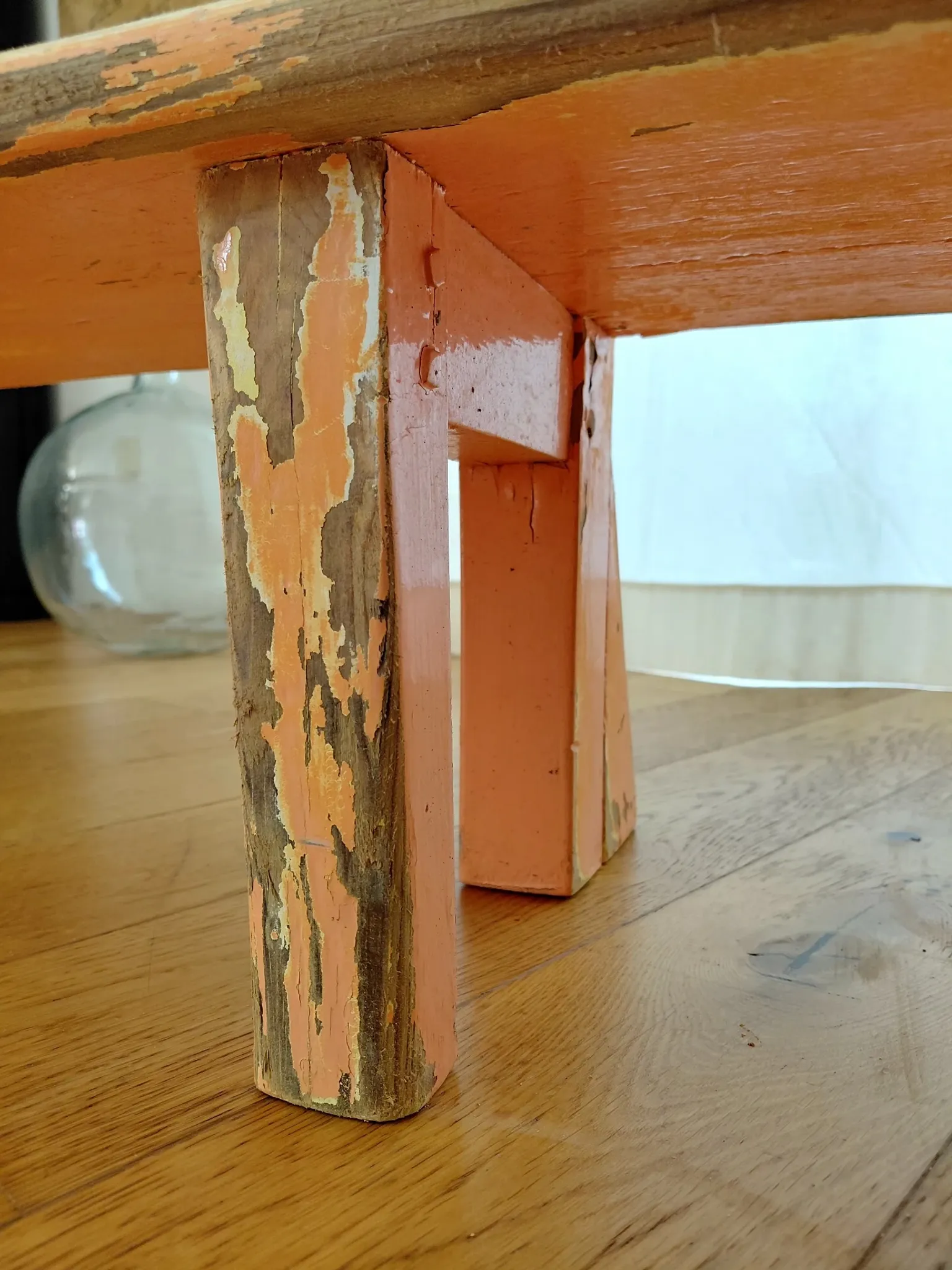 Large antique church bench 268 cm - Unique piece with flaking patina