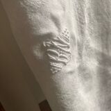 3 white tea towels in damask cotton thread with BN monogram.