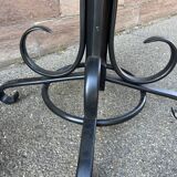 Table d'appoint table pied central guéridon Art Nouveau bois courbé 1980s