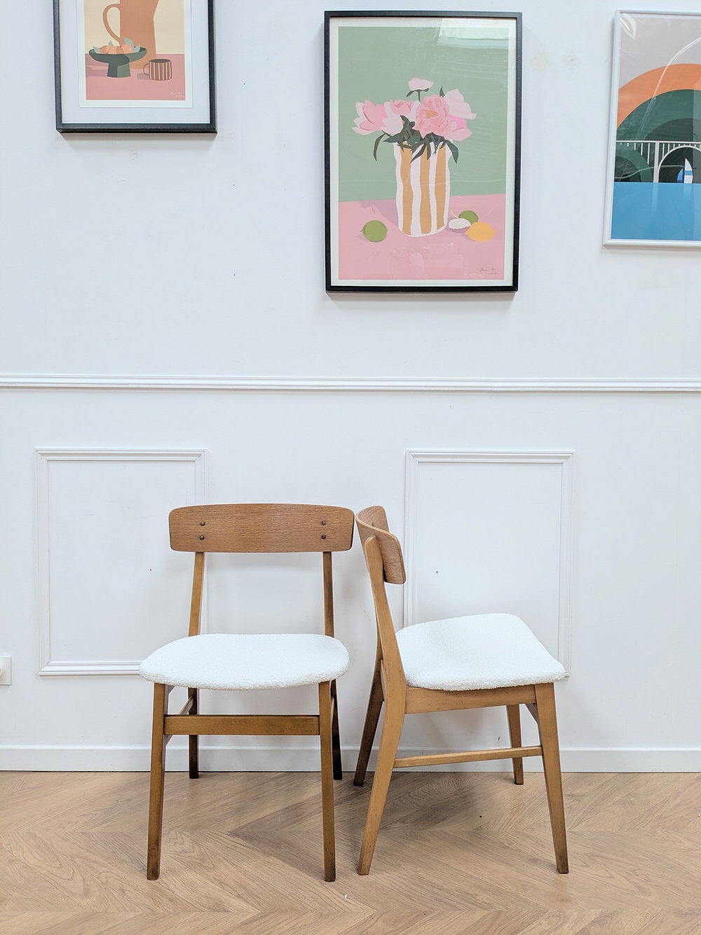 Set of 2 vintage chairs