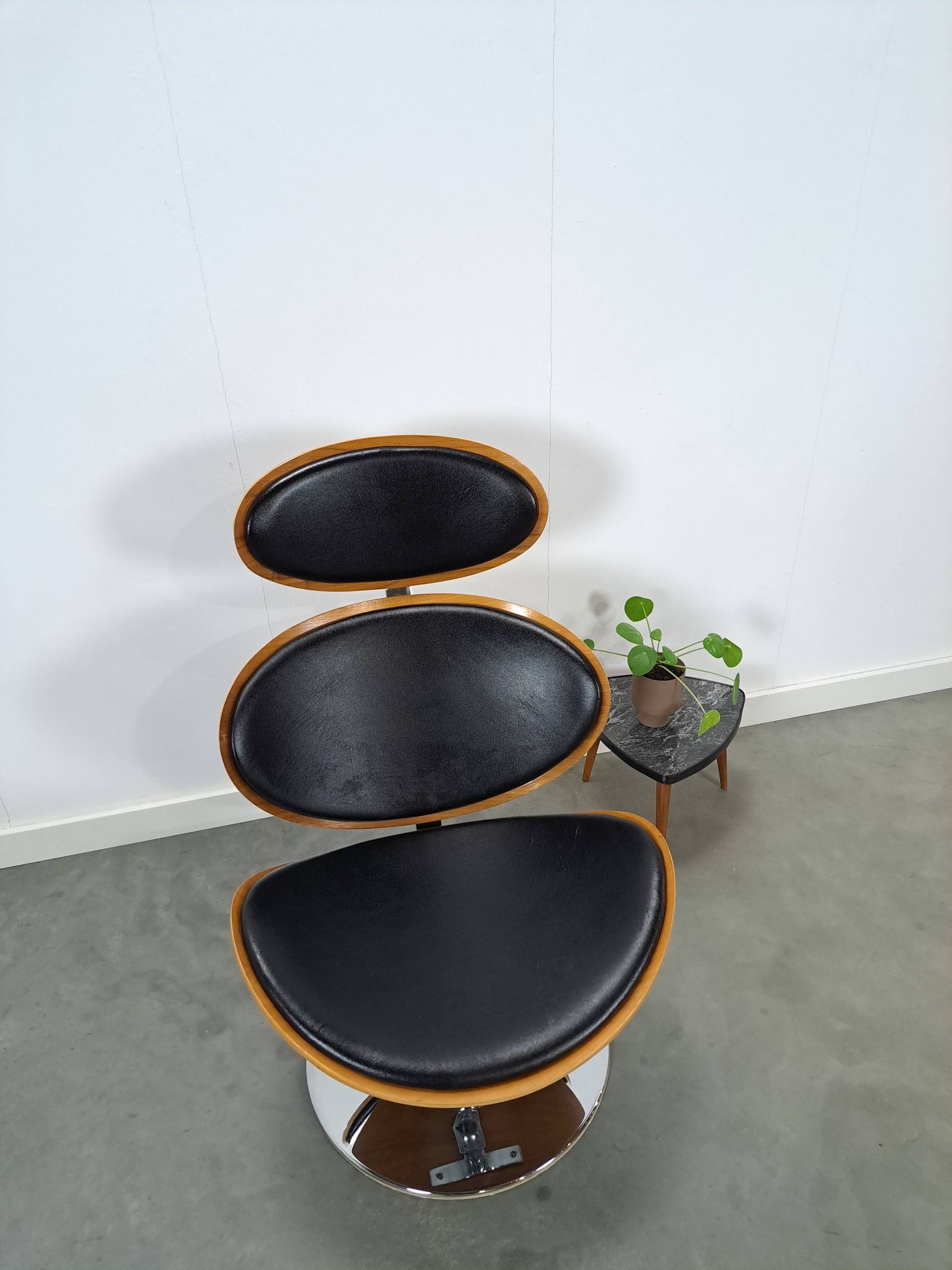 Dan-Form Curve loungestoel, draaifauteuil Denemarken