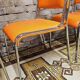 Set de 4 chaises chromées skaï orange 1970 vintage