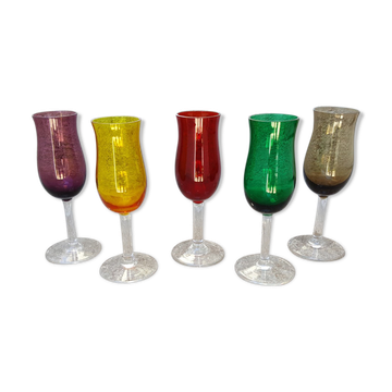 Ensemble de 5 verres à pieds à liqueur multicolor