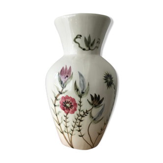 Vase faïence décor floral Pegomas signe Chiffron