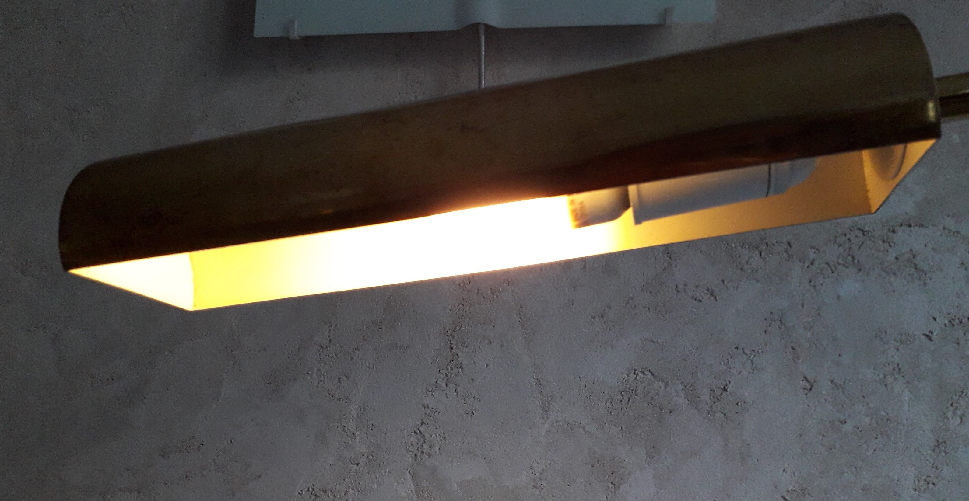 Brass articulated lamppost