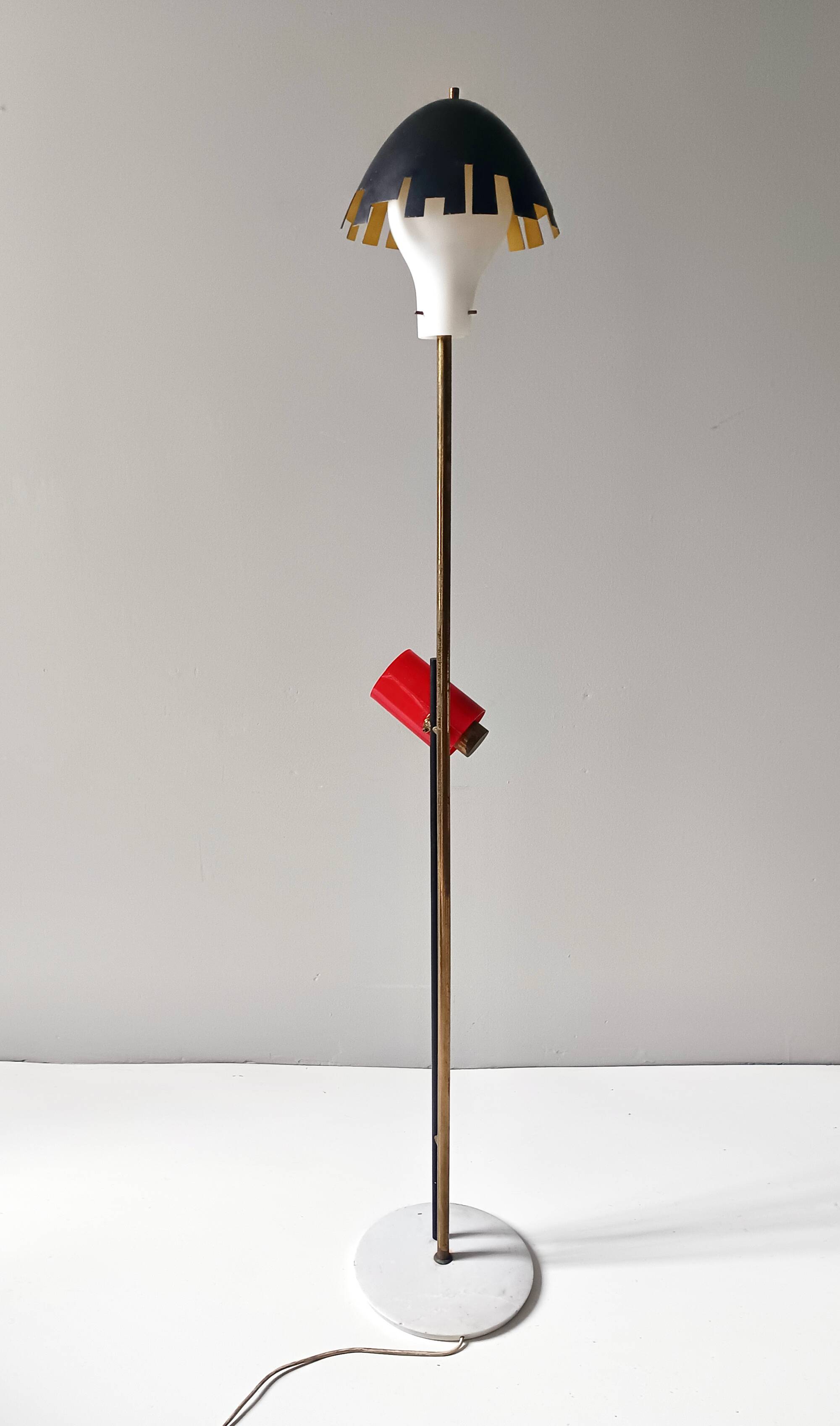 Lampadaire expérimental rare en laiton, aluminium et verre par Arredoluce, Italie