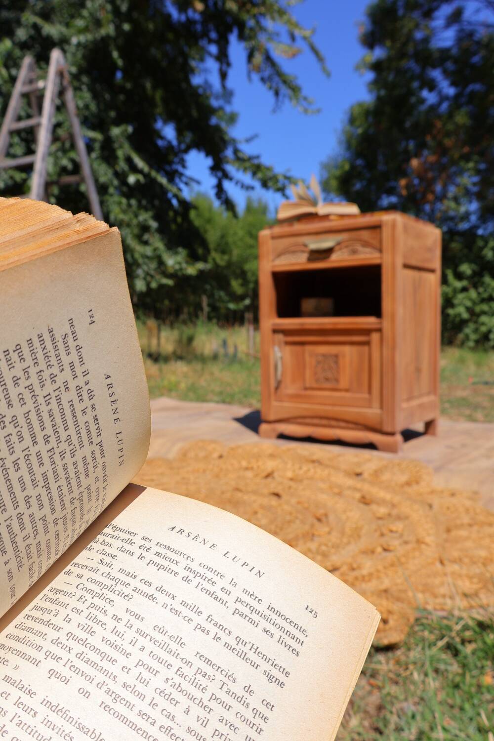 Art Deco bedside table/nightstand