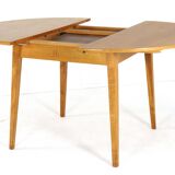 Dining set with round beech table + 4 'Heart' vintage dining chairs.