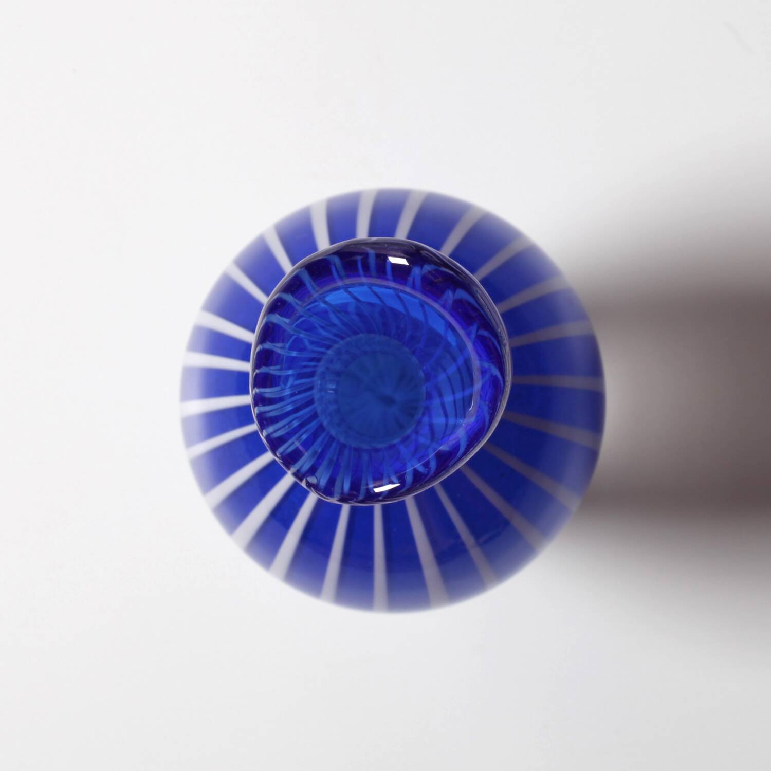 Vase d'art bleu à rayures, rare et de collection, Jan Johansson, Suède, 1975