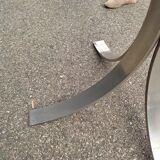 Table en acier et verre
