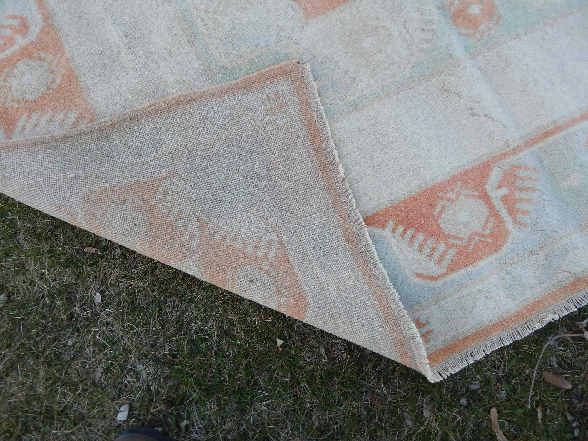 Vintage Turkish Oushak rug 195x312 cm