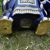 Elephant stool in glazed ceramic in cobalt blue and ivory colors