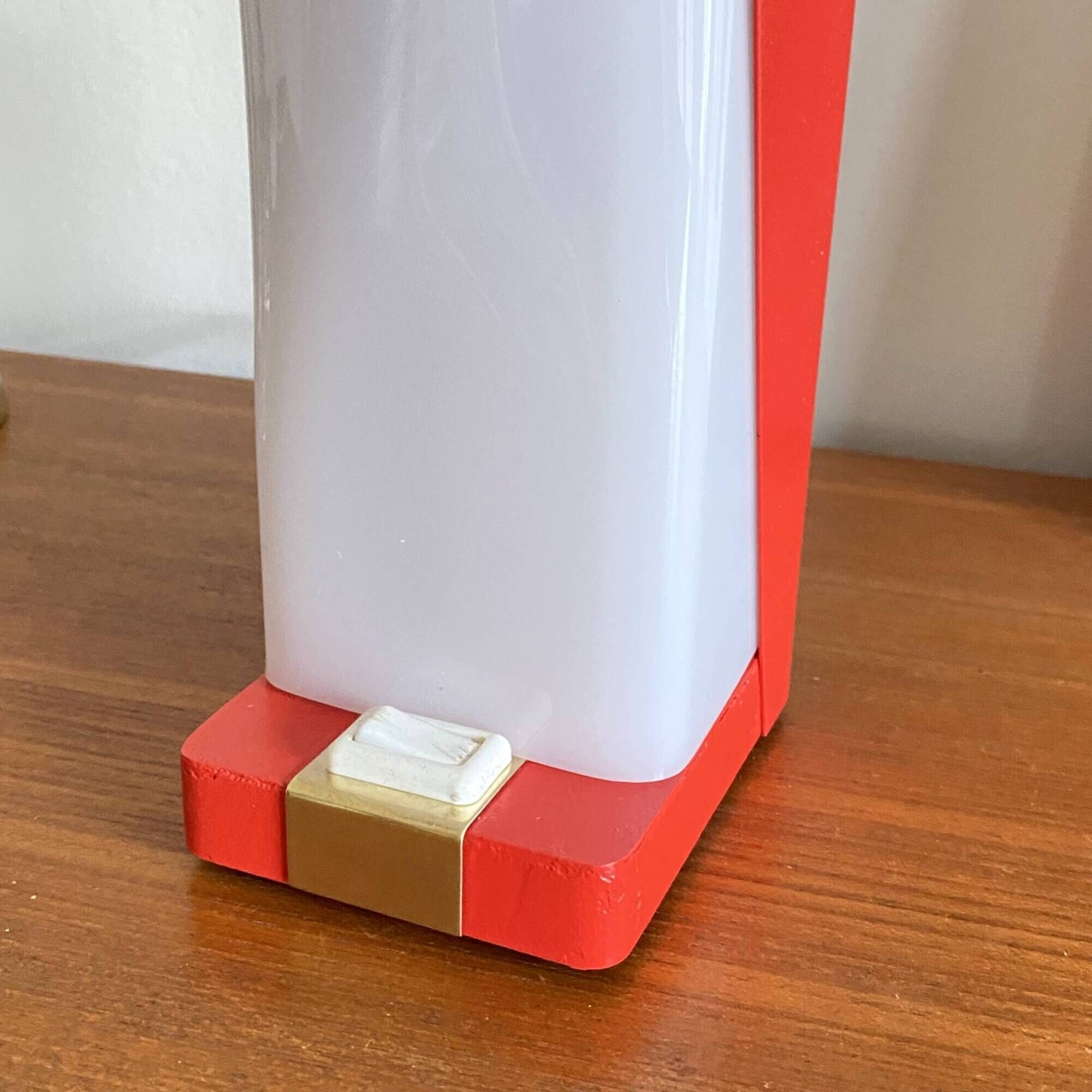 Table lamp in red painted metal and white plexiglass 60s vintage LAMP-7149