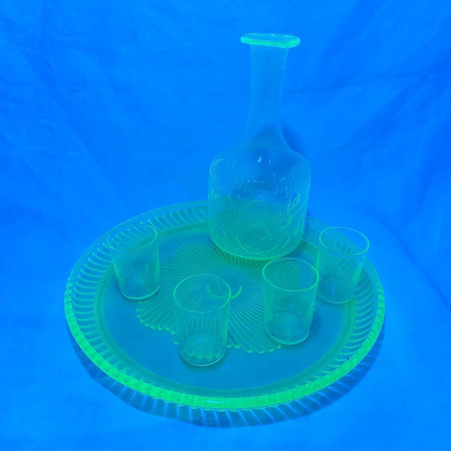 Uraline shot service: tray, carafe and 4 glasses