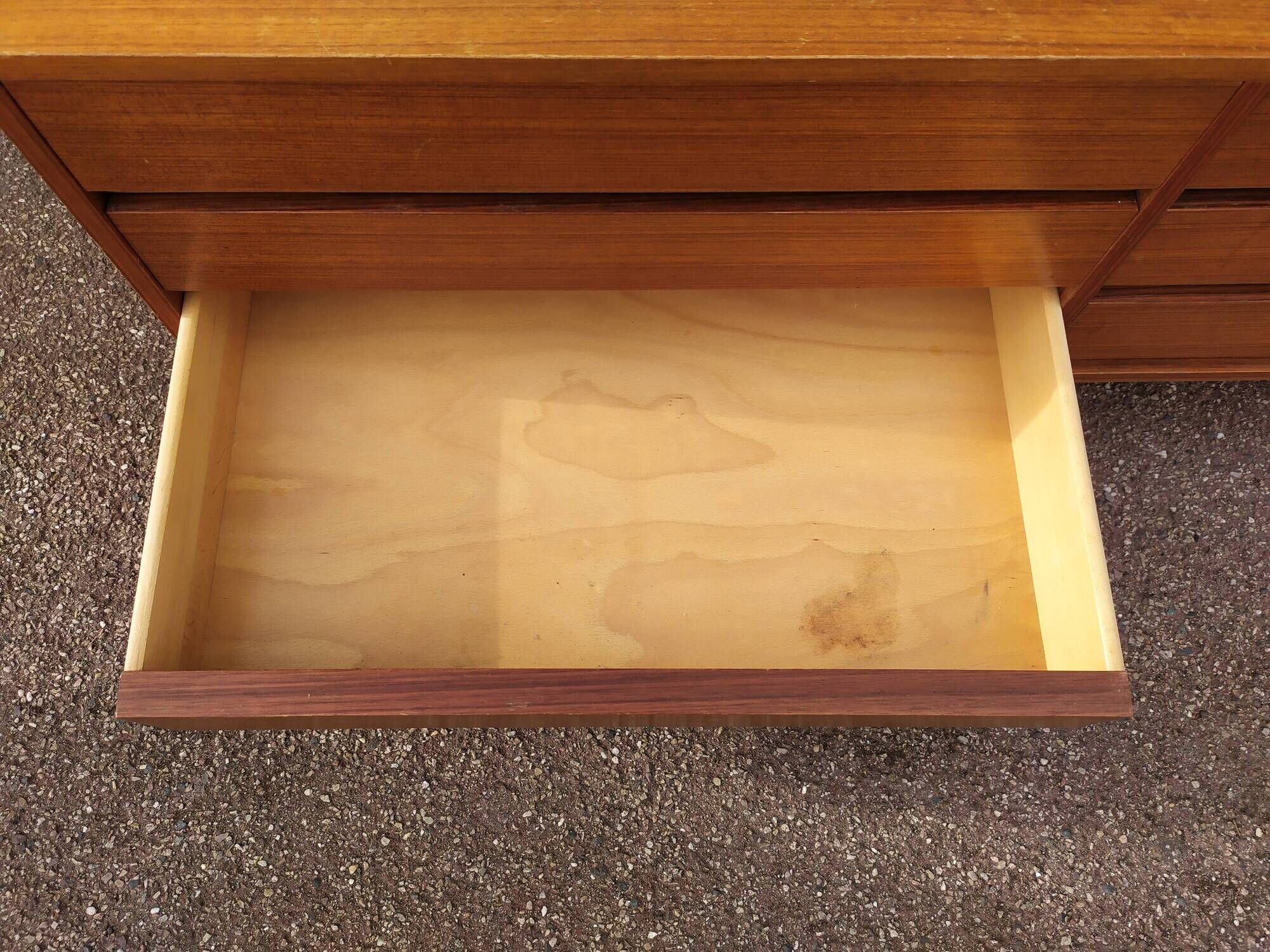 Vintage sideboard in wood, metal foot, 6 drawers