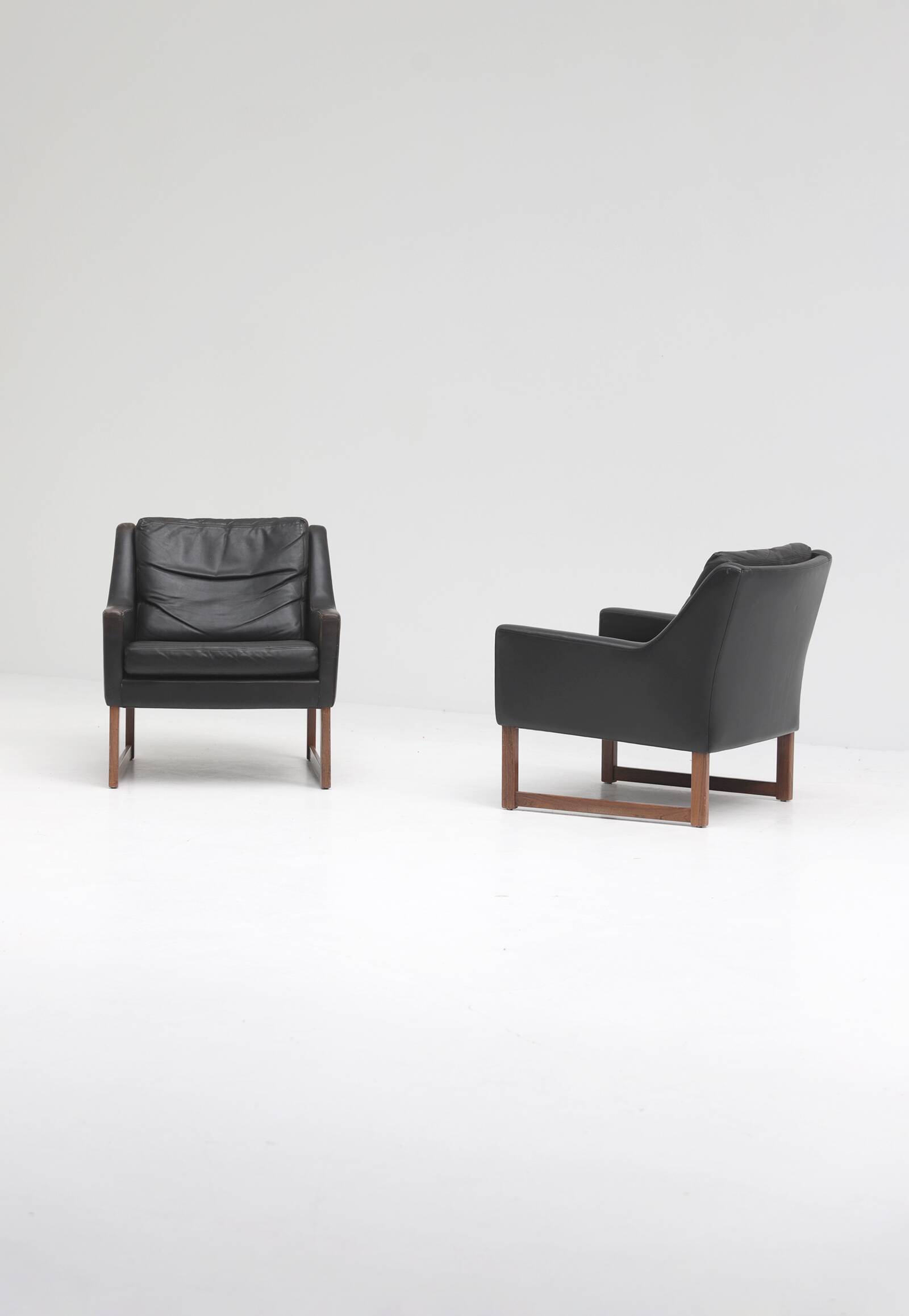 Pair of leather armchairs by Rudolf Bernd Glatzel for Kill International 1960