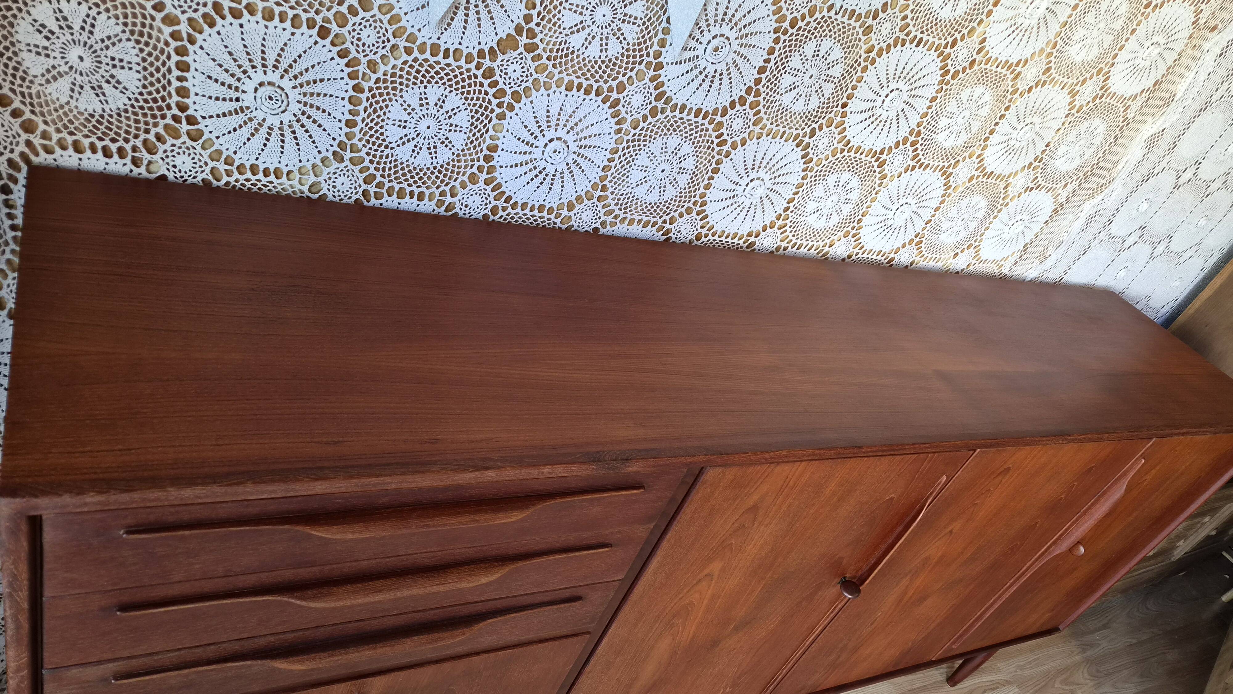 Scandinavian threading Swiss teak model 6002 dated 1961.