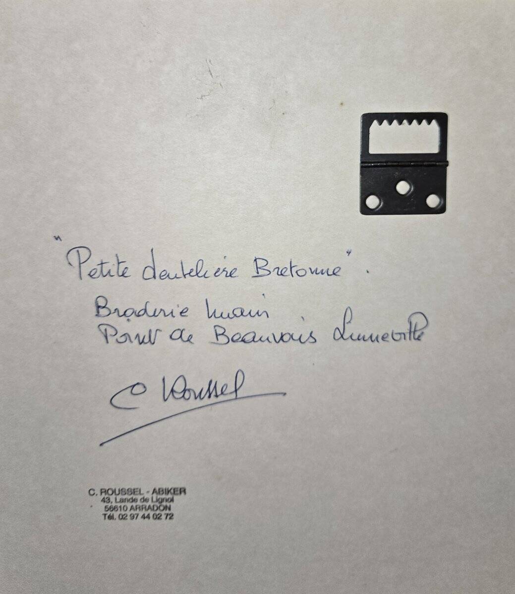 Claude Roussel: embroidery with silk thread