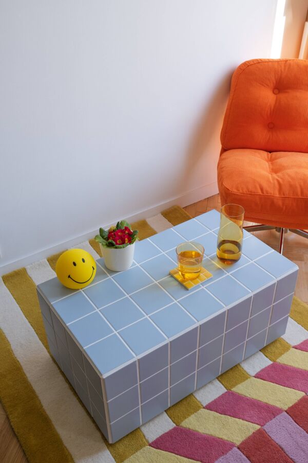 Table basse en céramique-rectangulaire-carreaux-bleu-bleu mat--Tile table