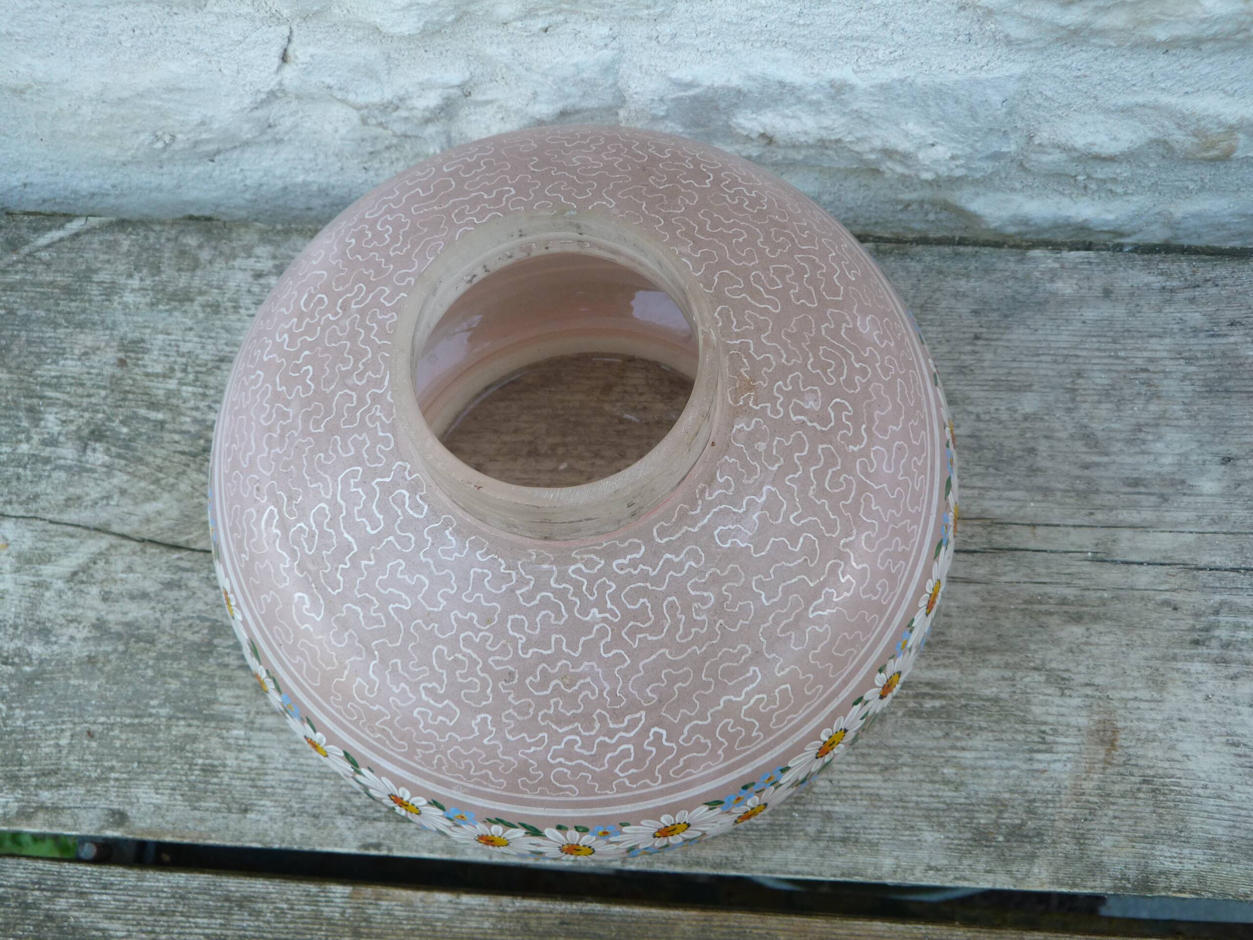 Art Deco vase in frosted glass with daisy frieze pattern