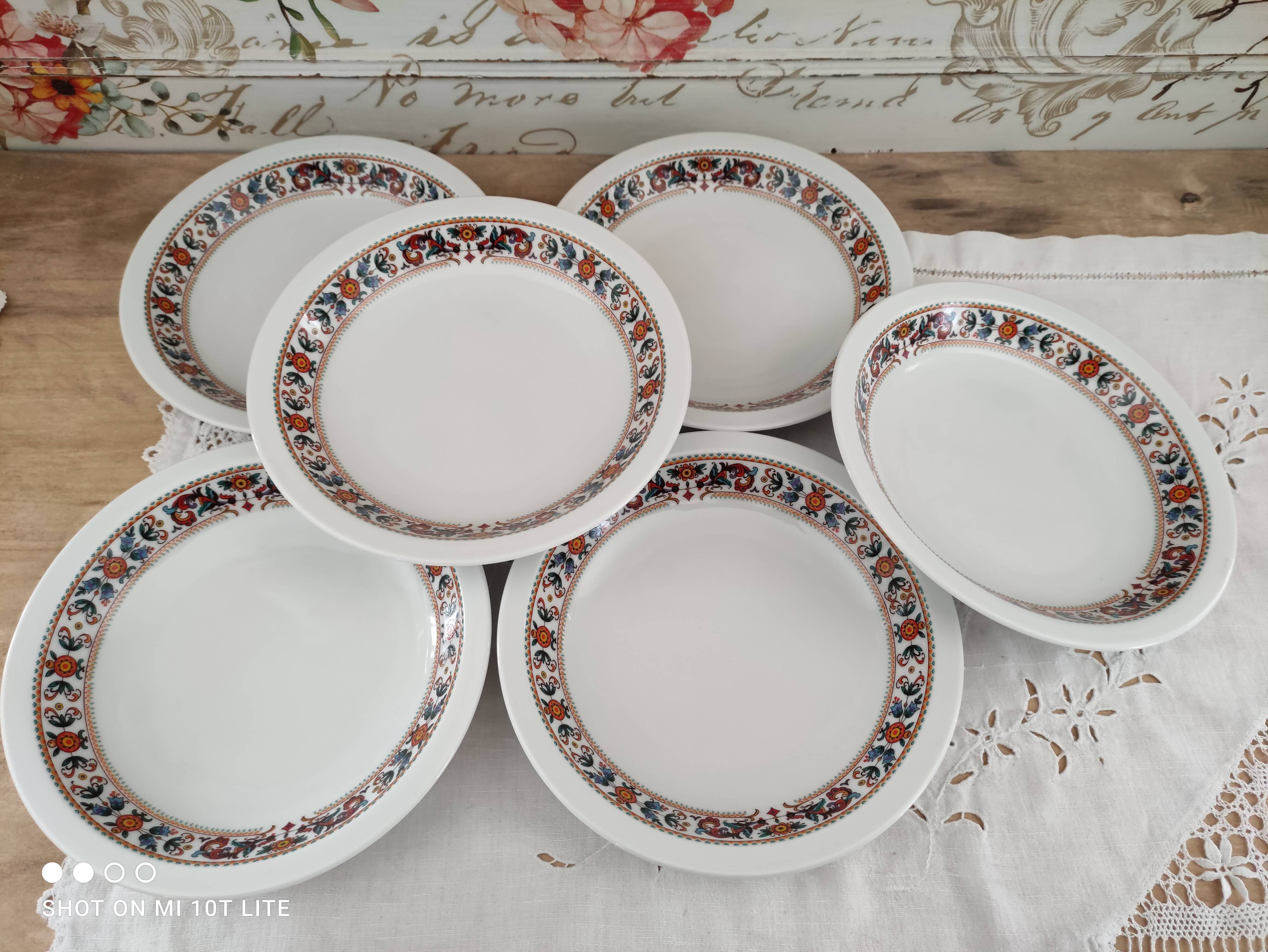 Set of 6 hollow plates in porcelain Bavaria white floral frieze 70s