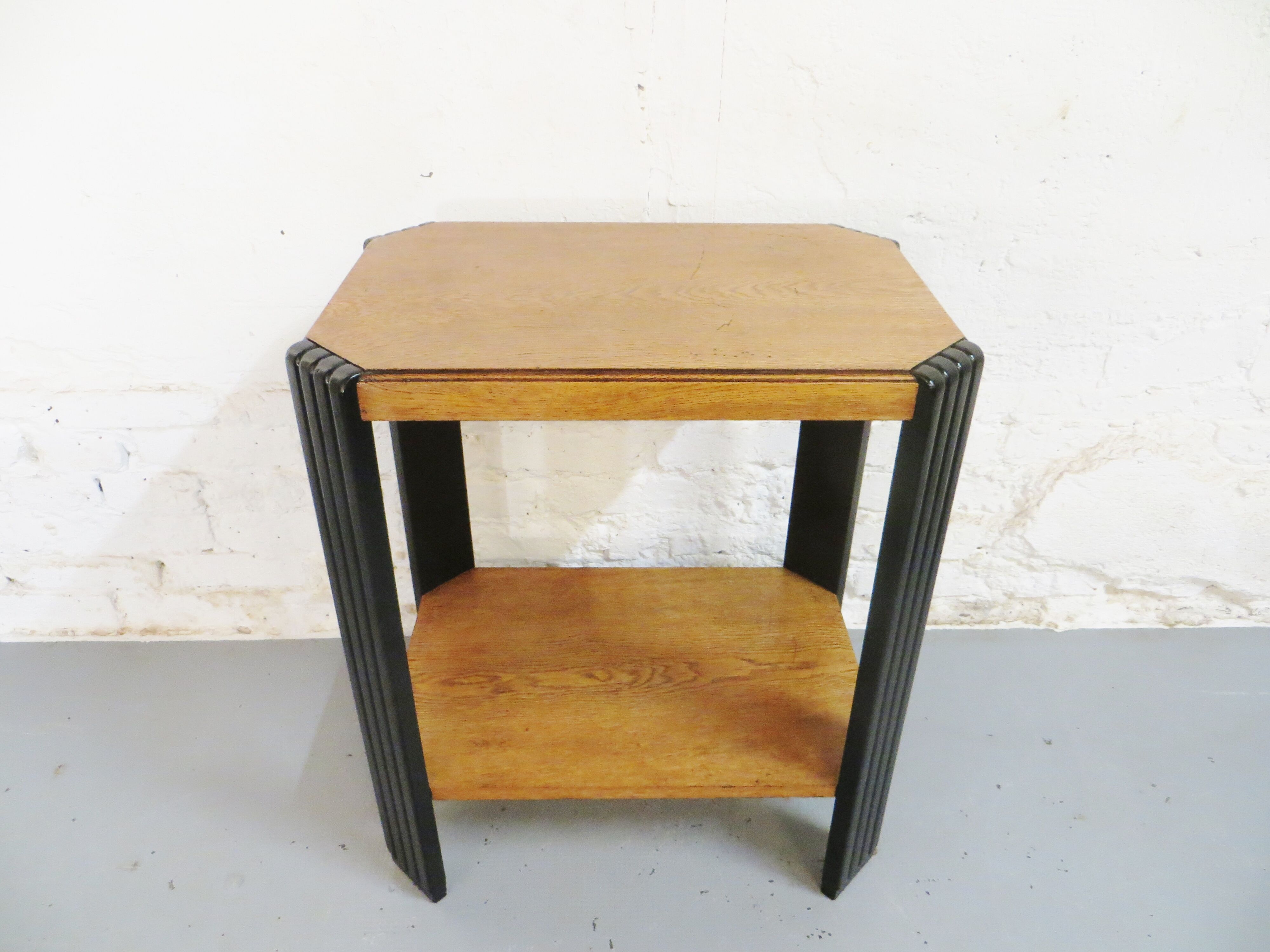 Modernist pedestal of the 30s