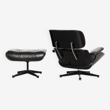 Charles & Ray Eames Lounge Chair & Ottoame for Vitra