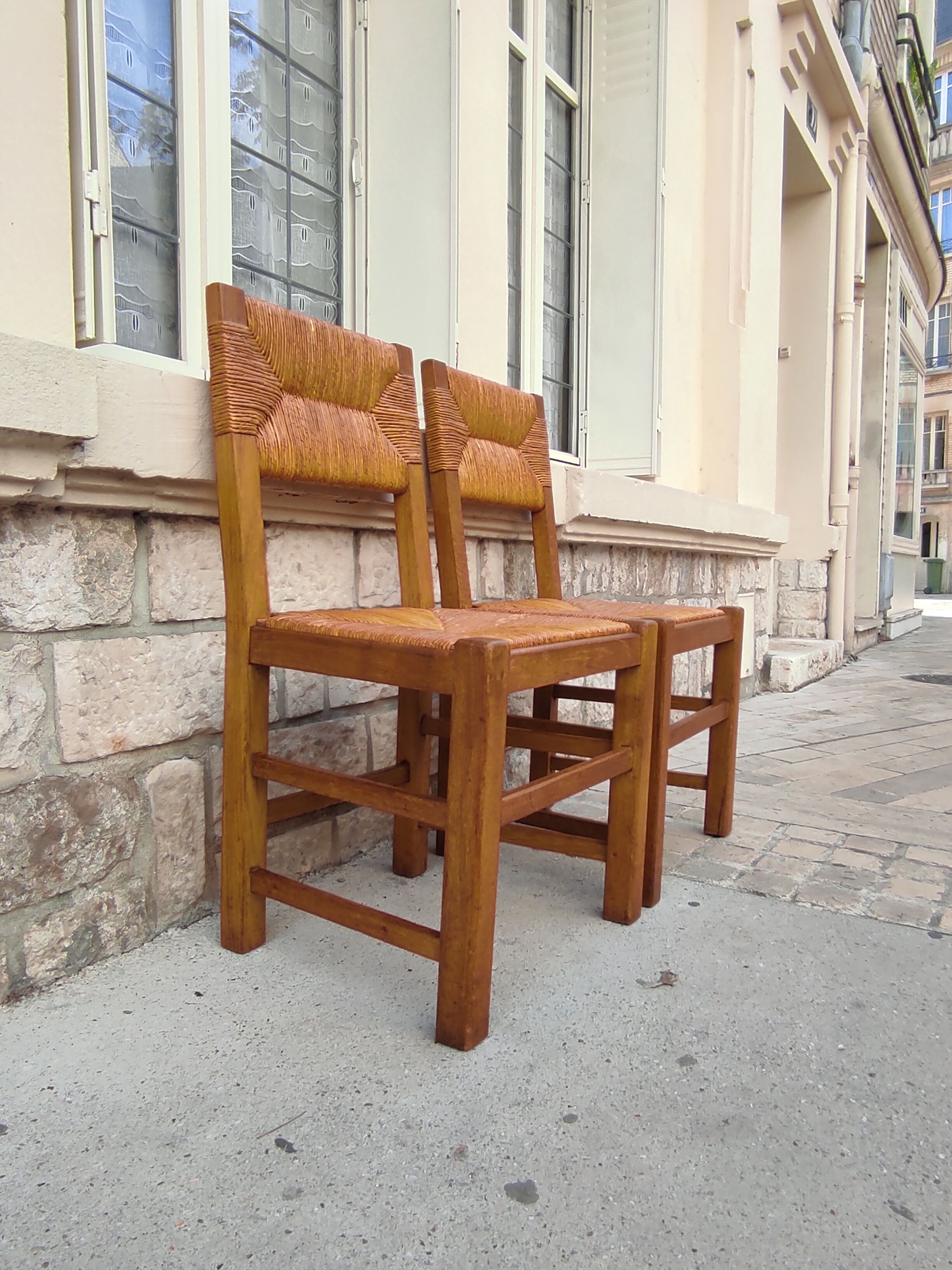8 Mulched chairs 50s