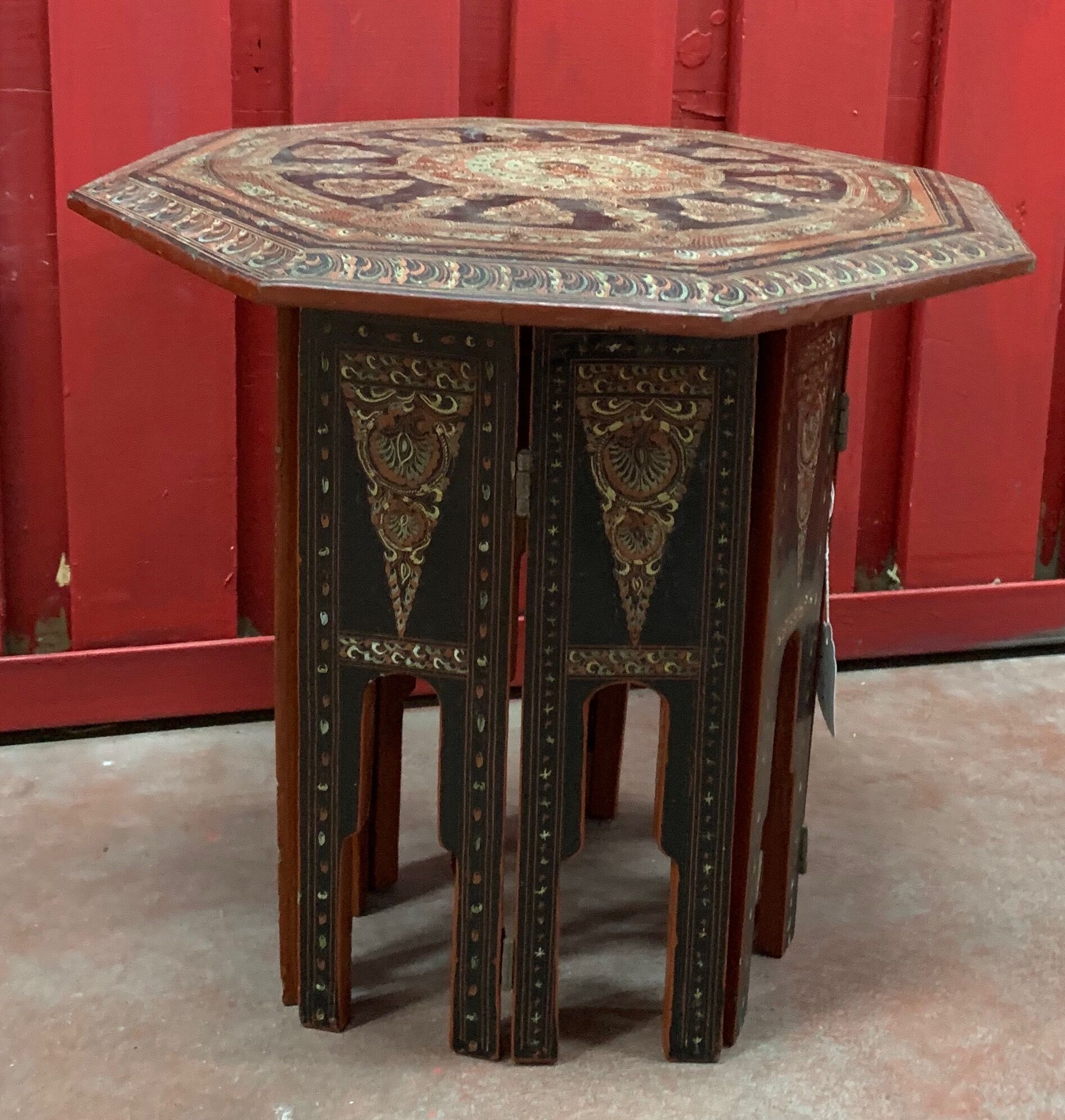 Lase tea table, Burma, circa 1950