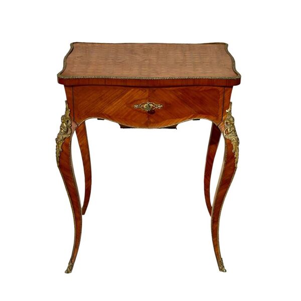 Table d’appoint / Travailleuse Style Louis XV